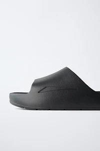 SLIDE SANDALS