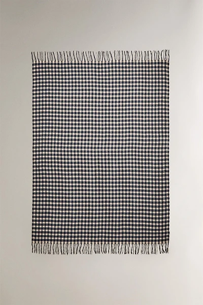 SOFT GINGHAM CHRISTMAS BLANKET