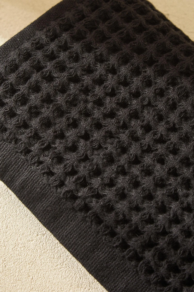 WAFFLE-KNIT COTTON BATH TOWEL