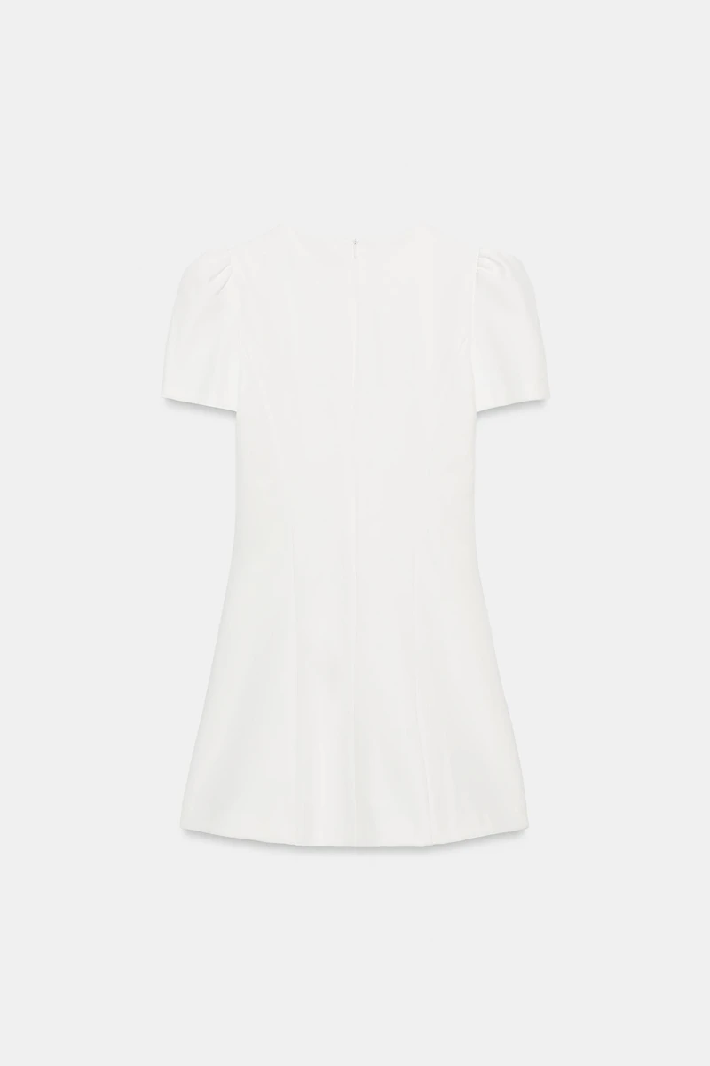 ROBE COURTE À NŒUD