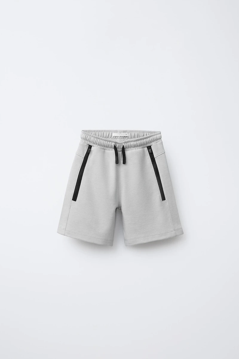 SPORTY CONTRAST ZIPPER SHORTS