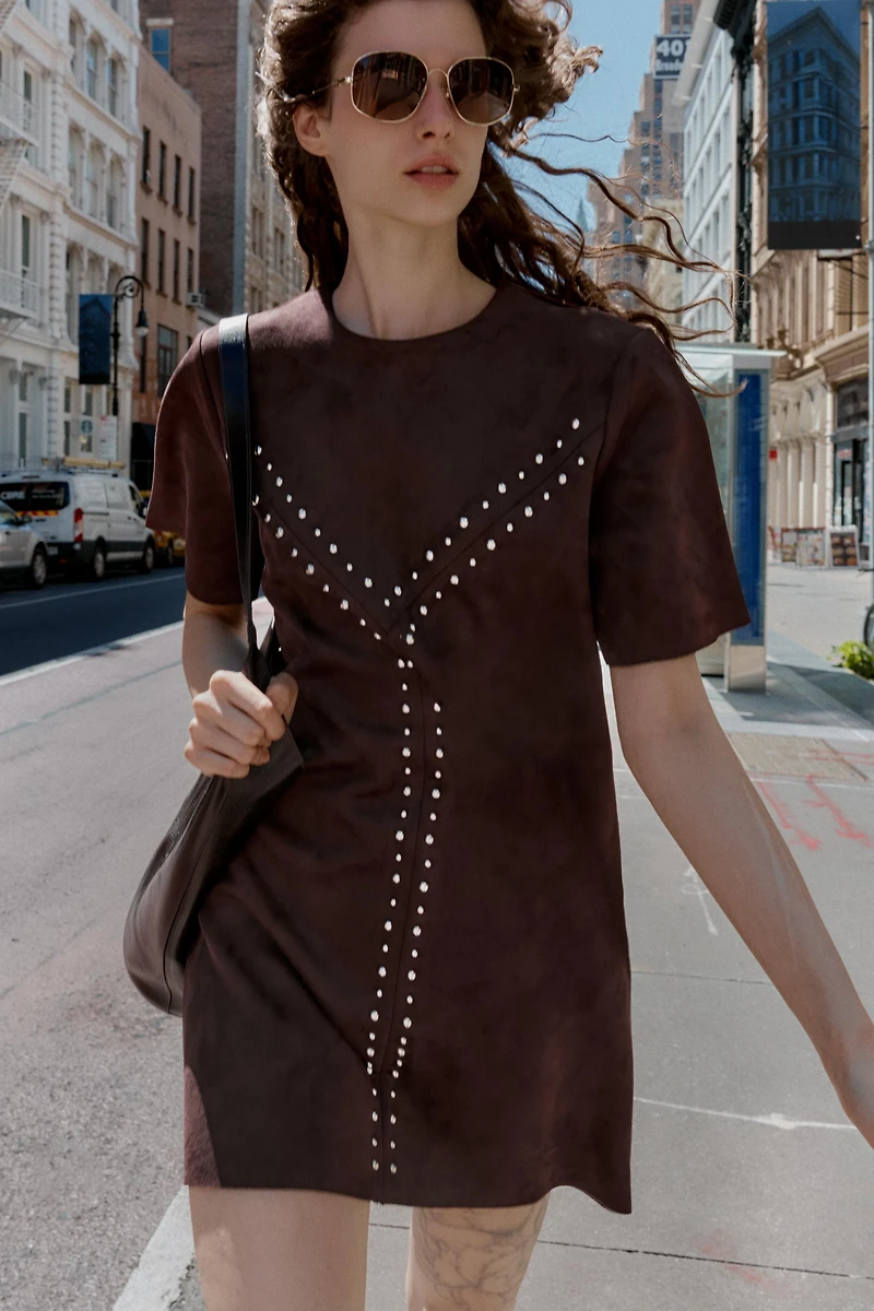 ROBE EFFET DAIM À CLOUS