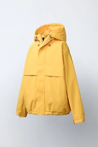 WATER RESISTANT AND WINDPROOF JACKET