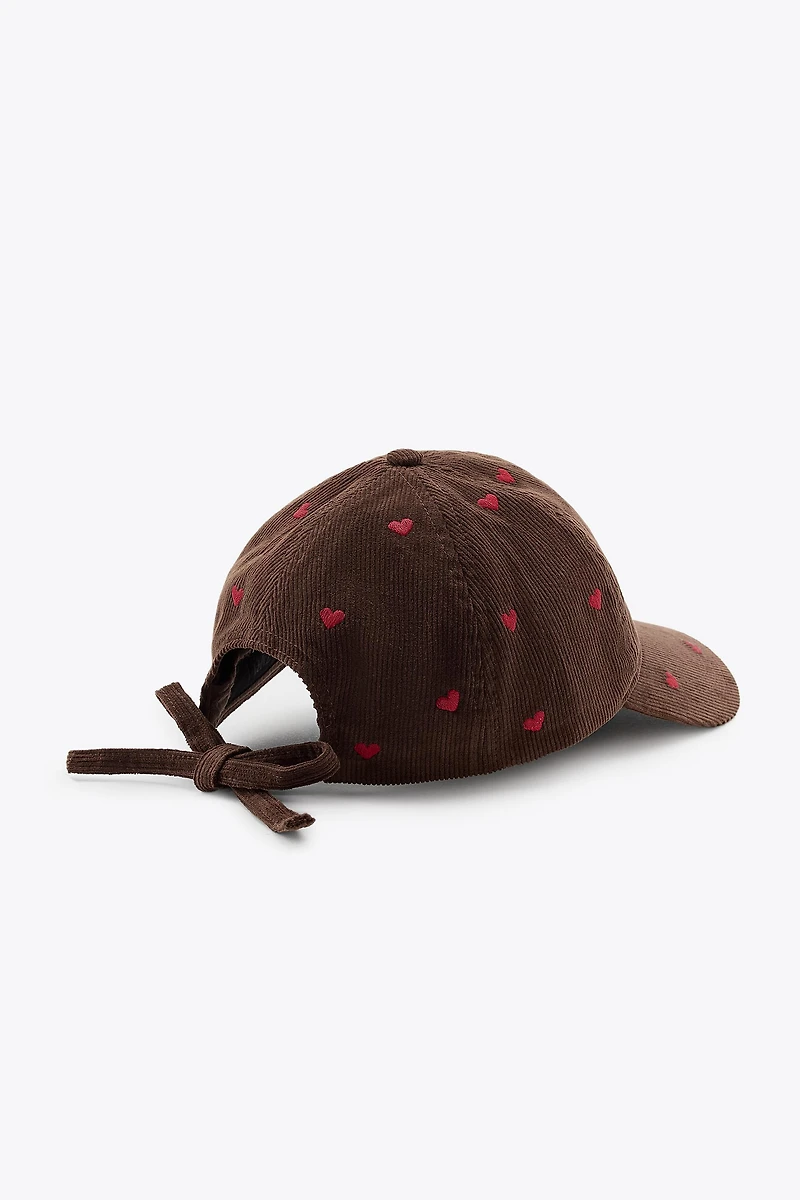 CORDUROY CAP WITH HEART EMBROIDERY