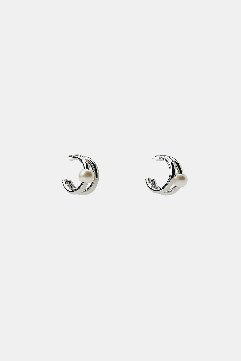 PACK OF HOOP AND EARCUFF EARRINGS WITH PEARLS