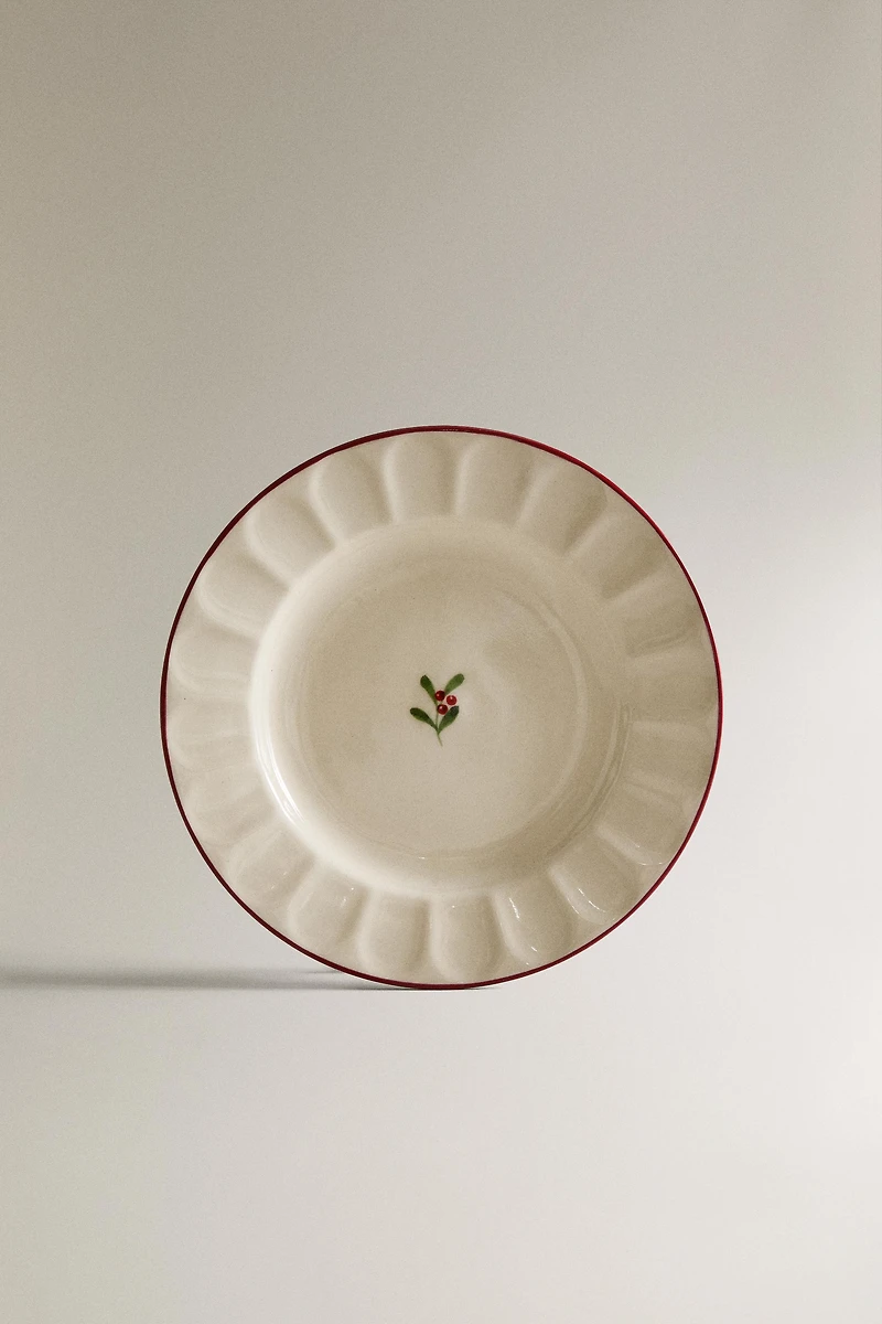 CHRISTMAS STONEWARE SCALLOPED SIDE PLATE