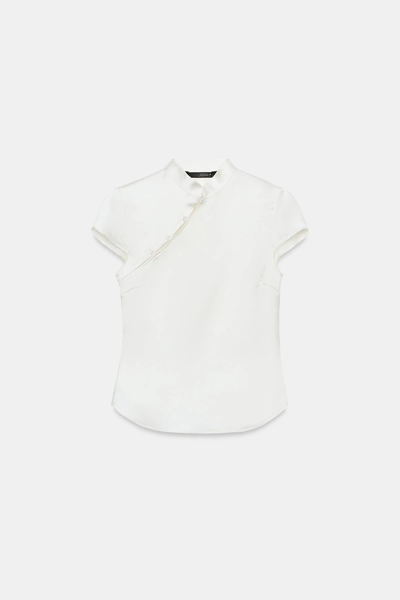 TOP SATINÉ À BOUTONS LATÉRAUX