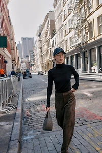 BASIC HIGH NECK KNIT SWEATER