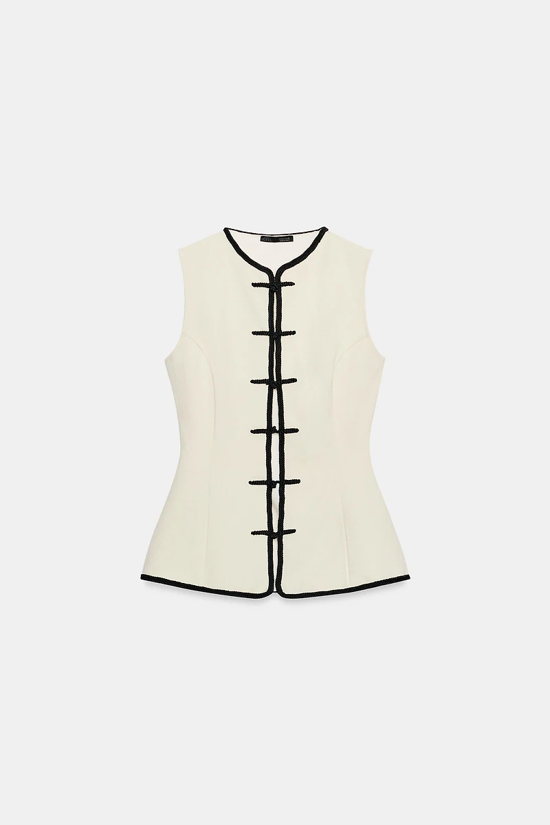 CONTRAST PIPING FROG FASTENING TOP
