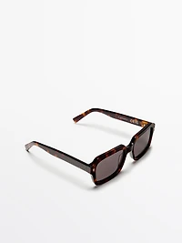 Rectangular sunglasses