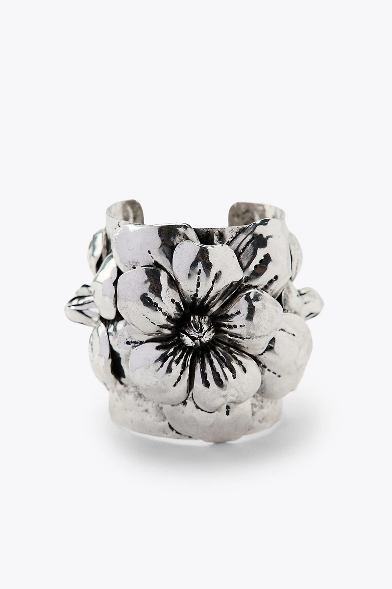 RIGID FLOWER BRACELET