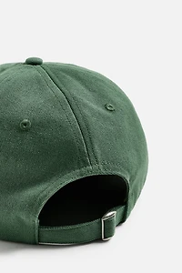CASQUETTE DÉLAVÉE AVEC IMPRIMÉ COMBINÉ