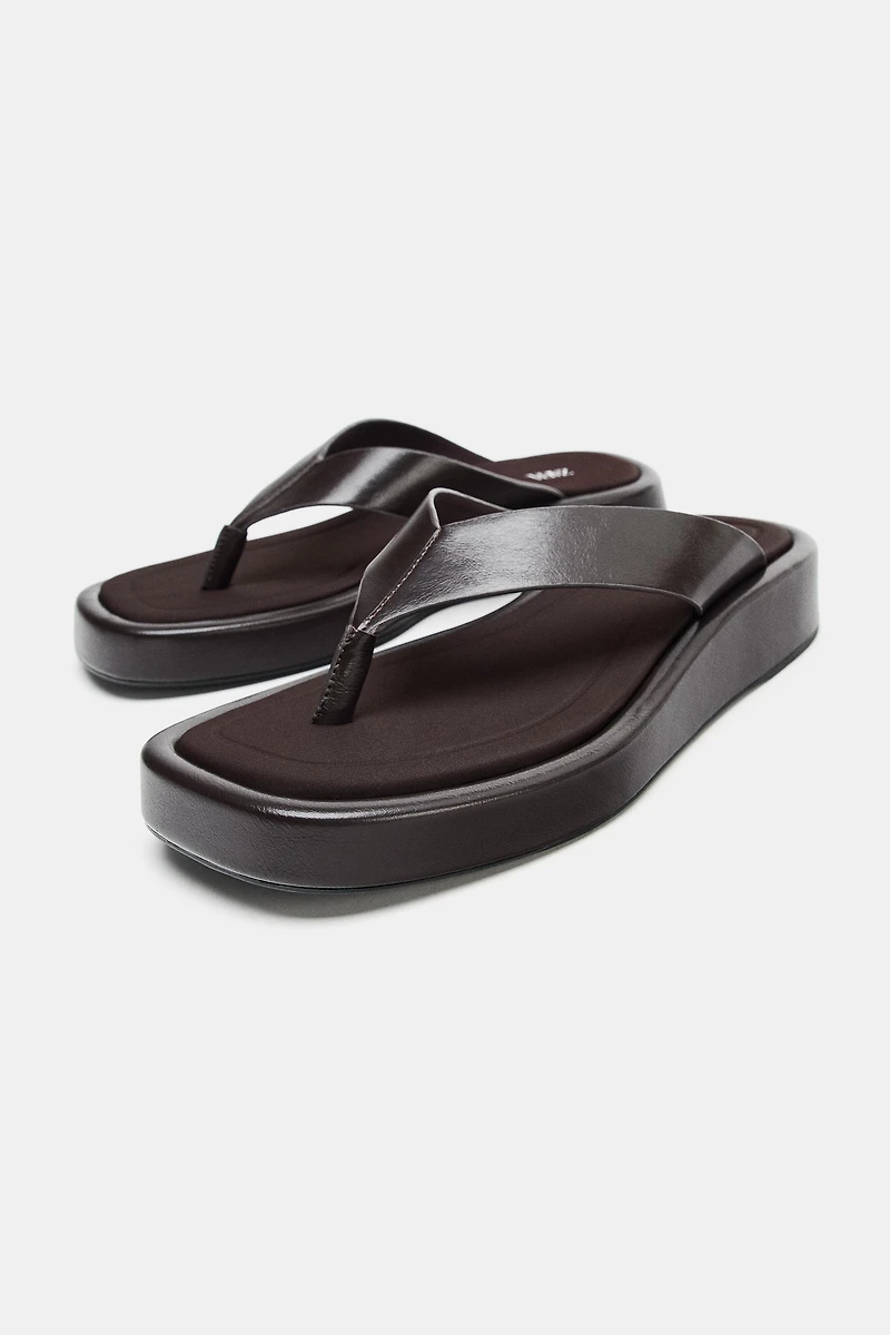 FLAT STRAP SANDALS