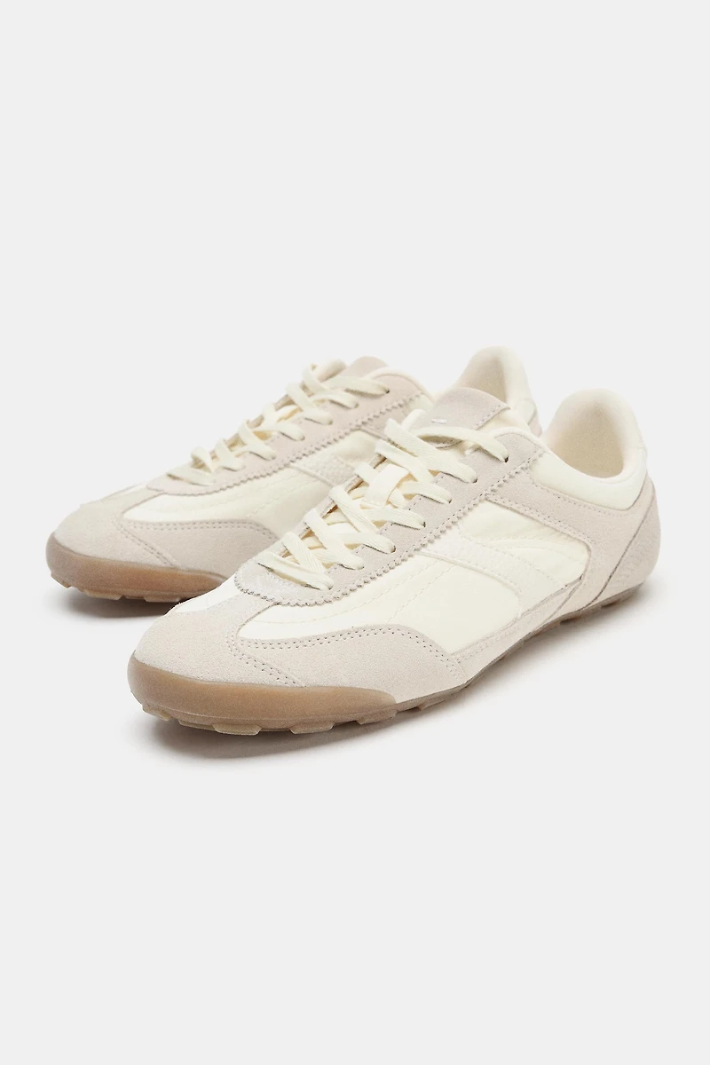 SOFT RUNNING SNEAKERS