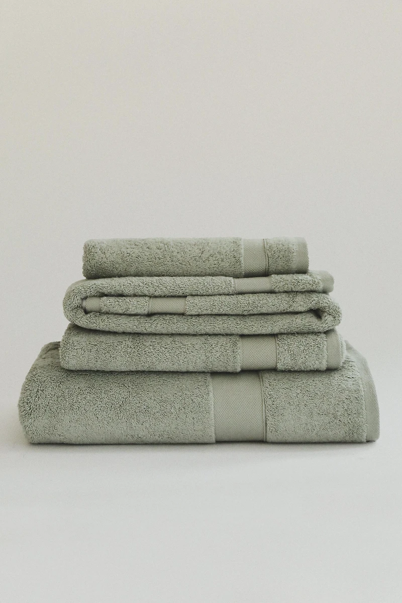PREMIUM COTTON BATH TOWEL
