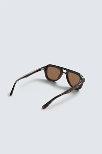 OVAL SUNGLASSES