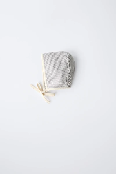 BONNET LISERÉS CONTRASTE