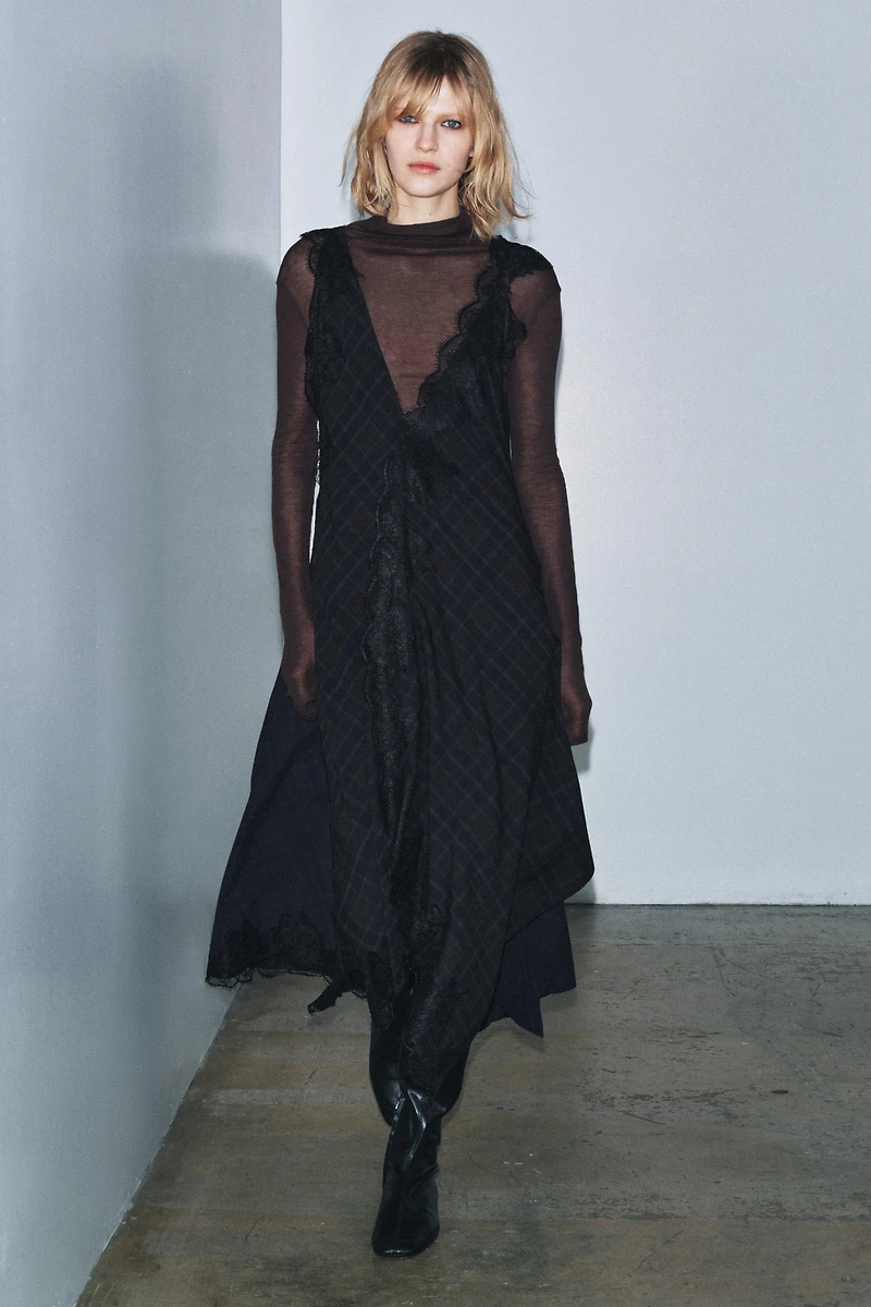 ROBE EN MATIÈRES VARIÉES ET DENTELLE ZW COLLECTION LIMITED EDITION