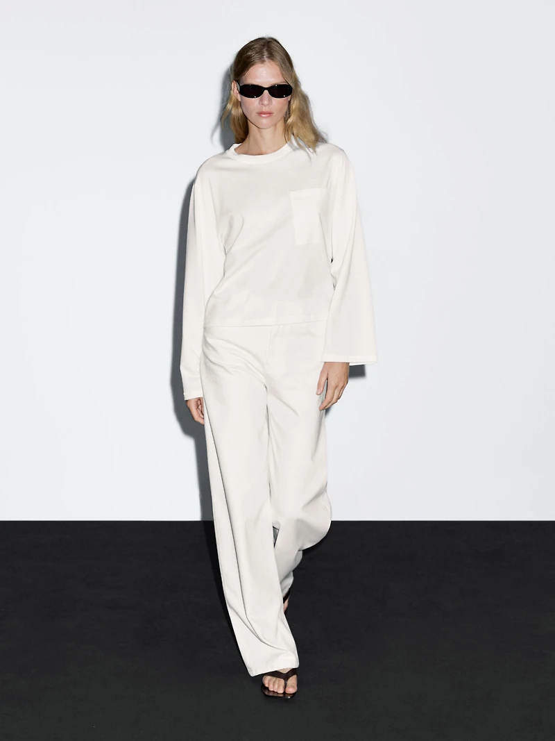 Oversize T-shirt with pocket details