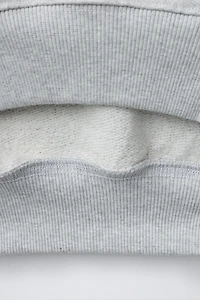 HEART PRINT SWEATSHIRT