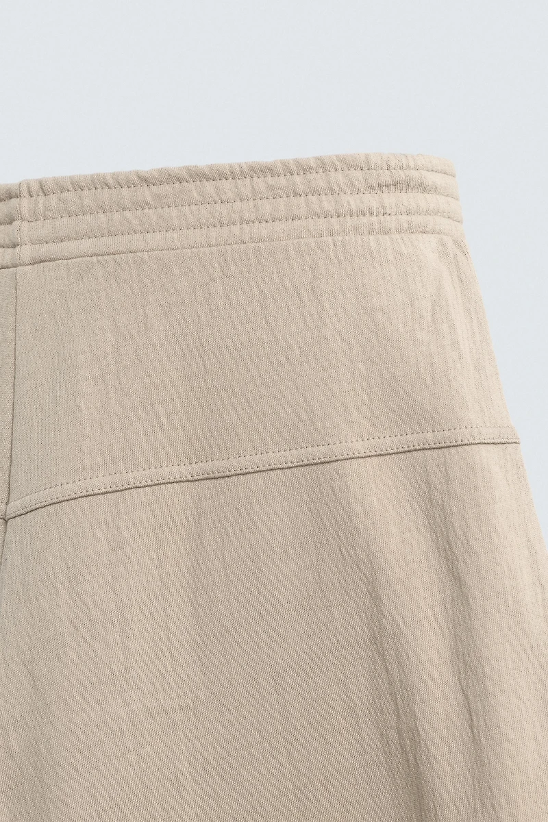 TEXTURED BALLOON FIT JOGGERS