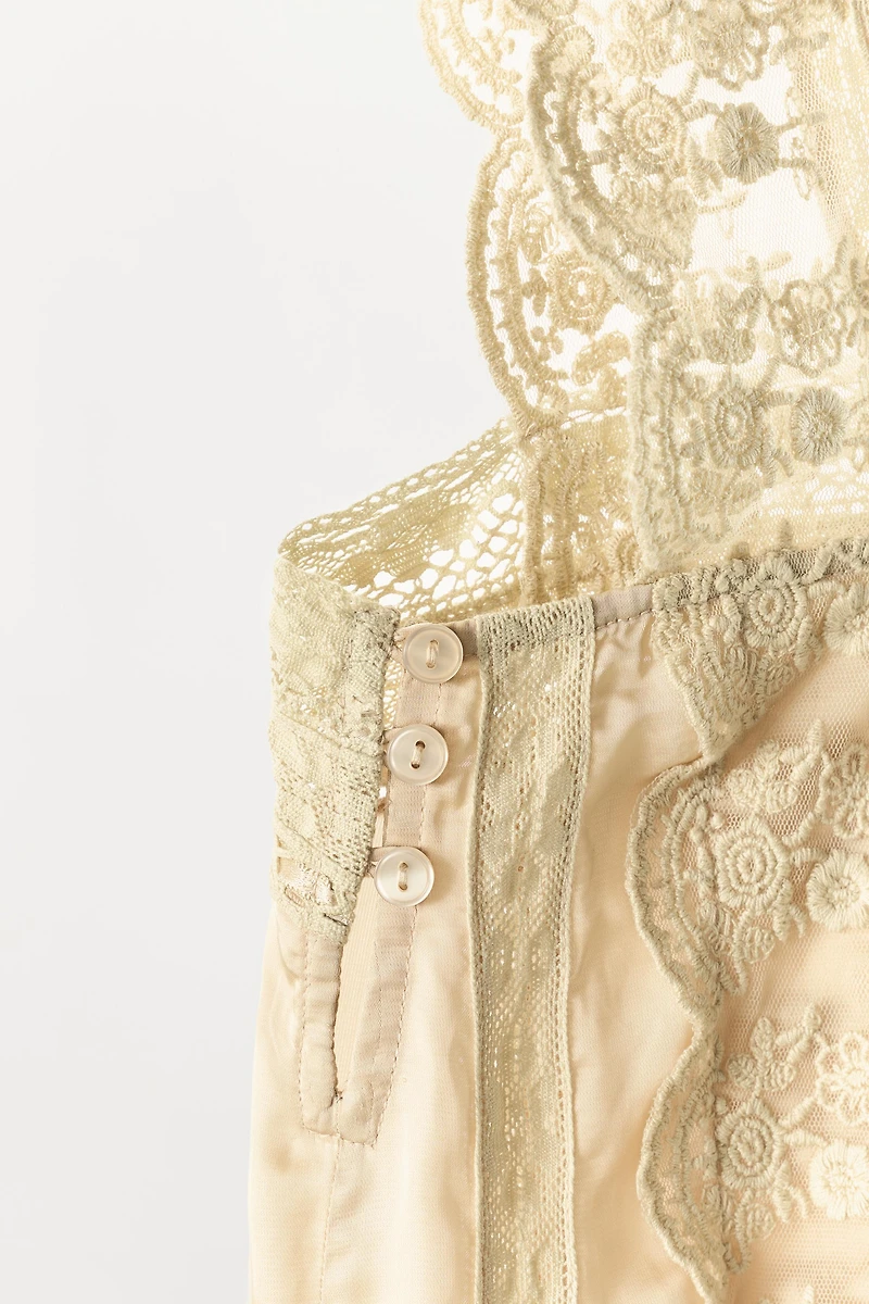 SATIN EFFECT PLEATED LACE TOP