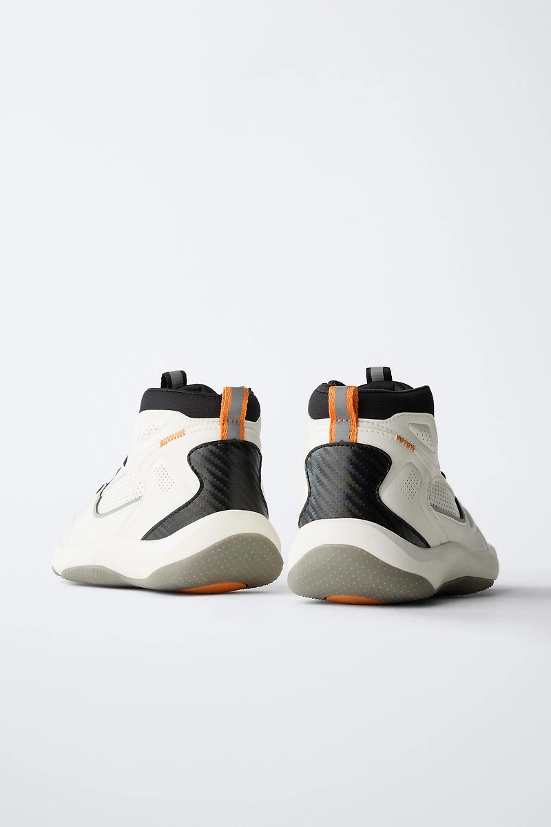 BASKETS MONTANTES SPORTIVES
