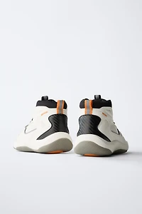 BASKETS MONTANTES SPORTIVES