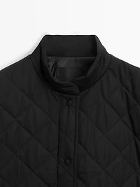 Short water-repellent quilted bomber jacket