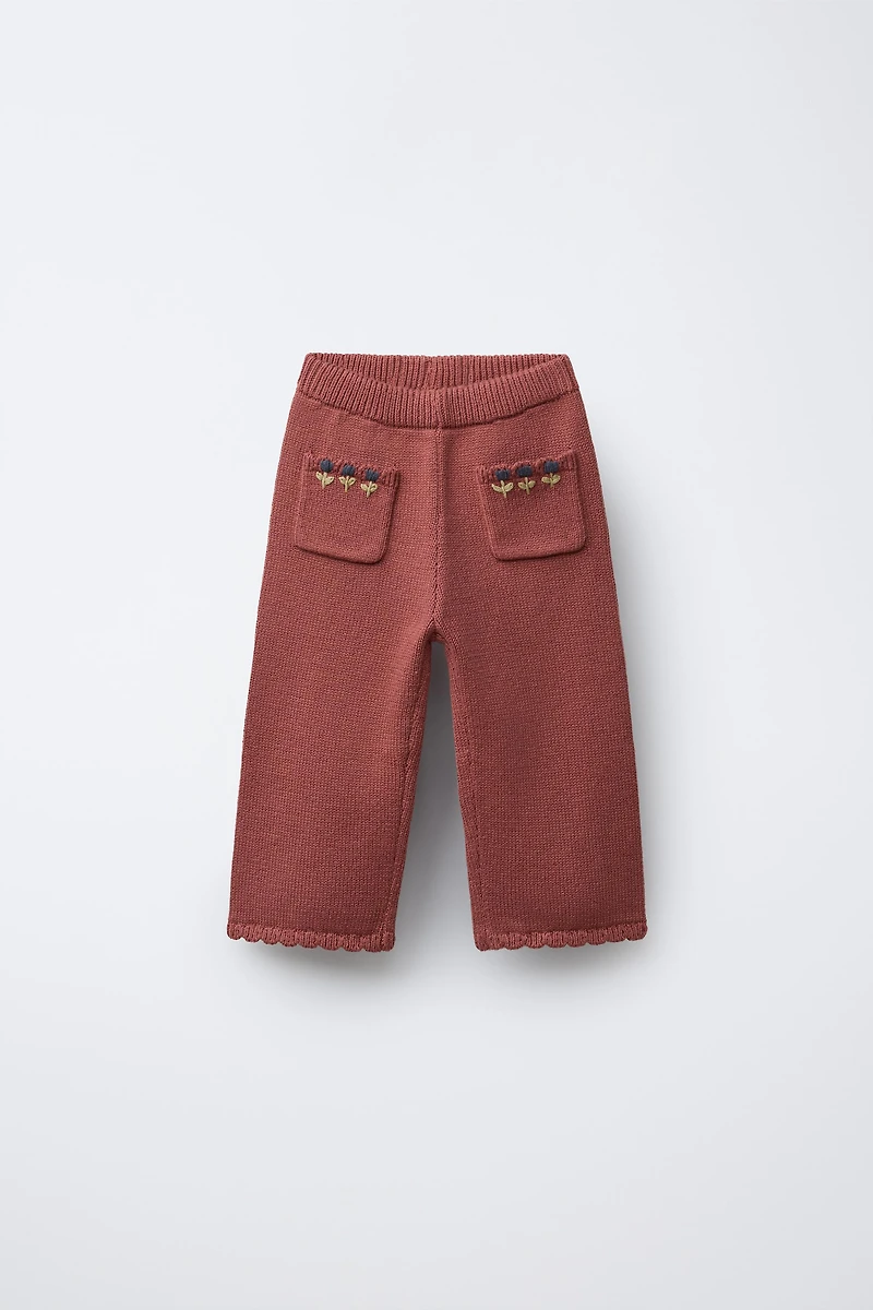 EMBROIDERED FLORAL KNIT PANTS