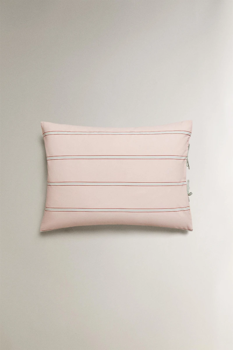 KIDS' STRIPED PILLOWCASE
