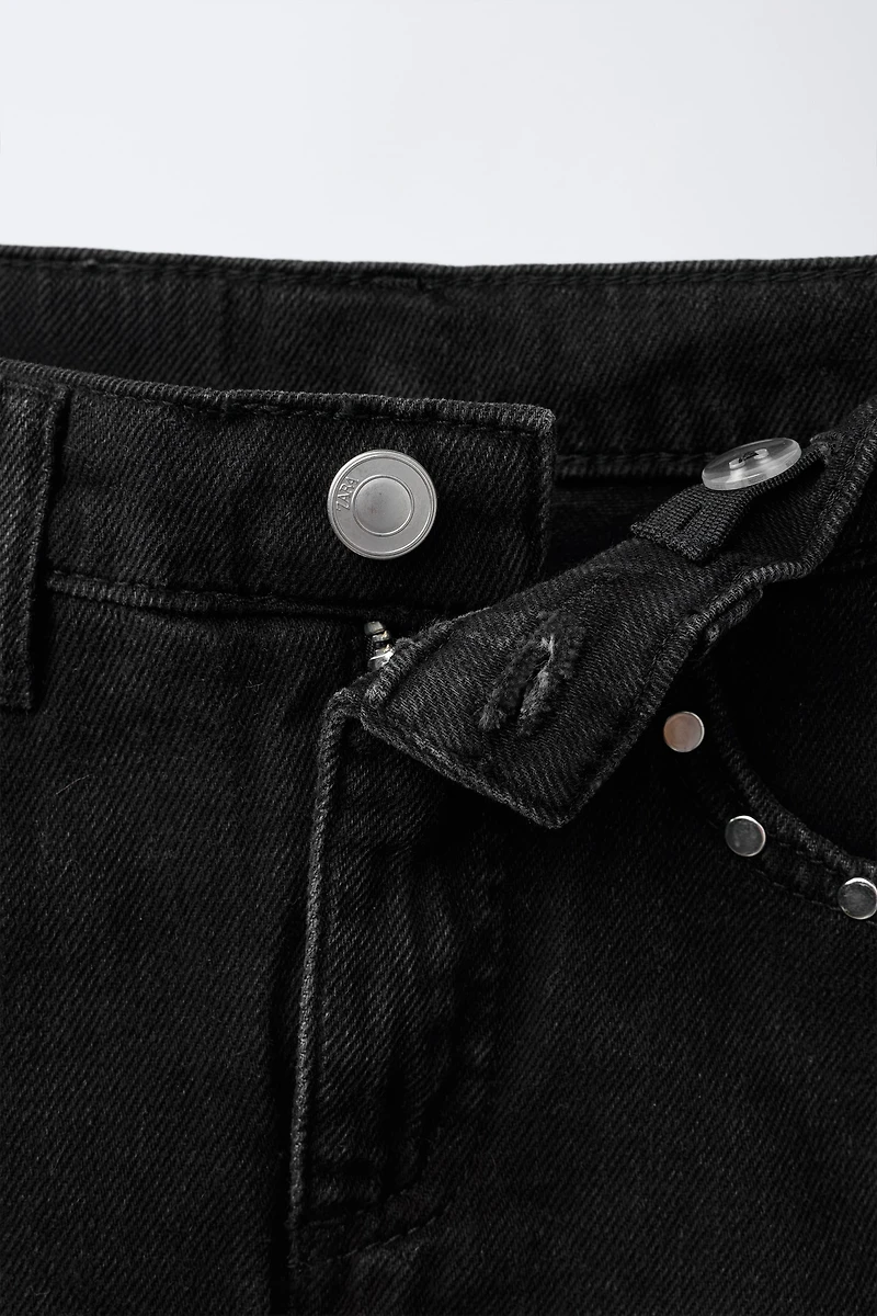 JUPE-SHORT EN JEAN À CLOUS