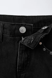 JUPE-SHORT EN JEAN À CLOUS