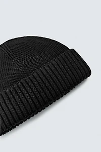 SHORT KNIT HAT