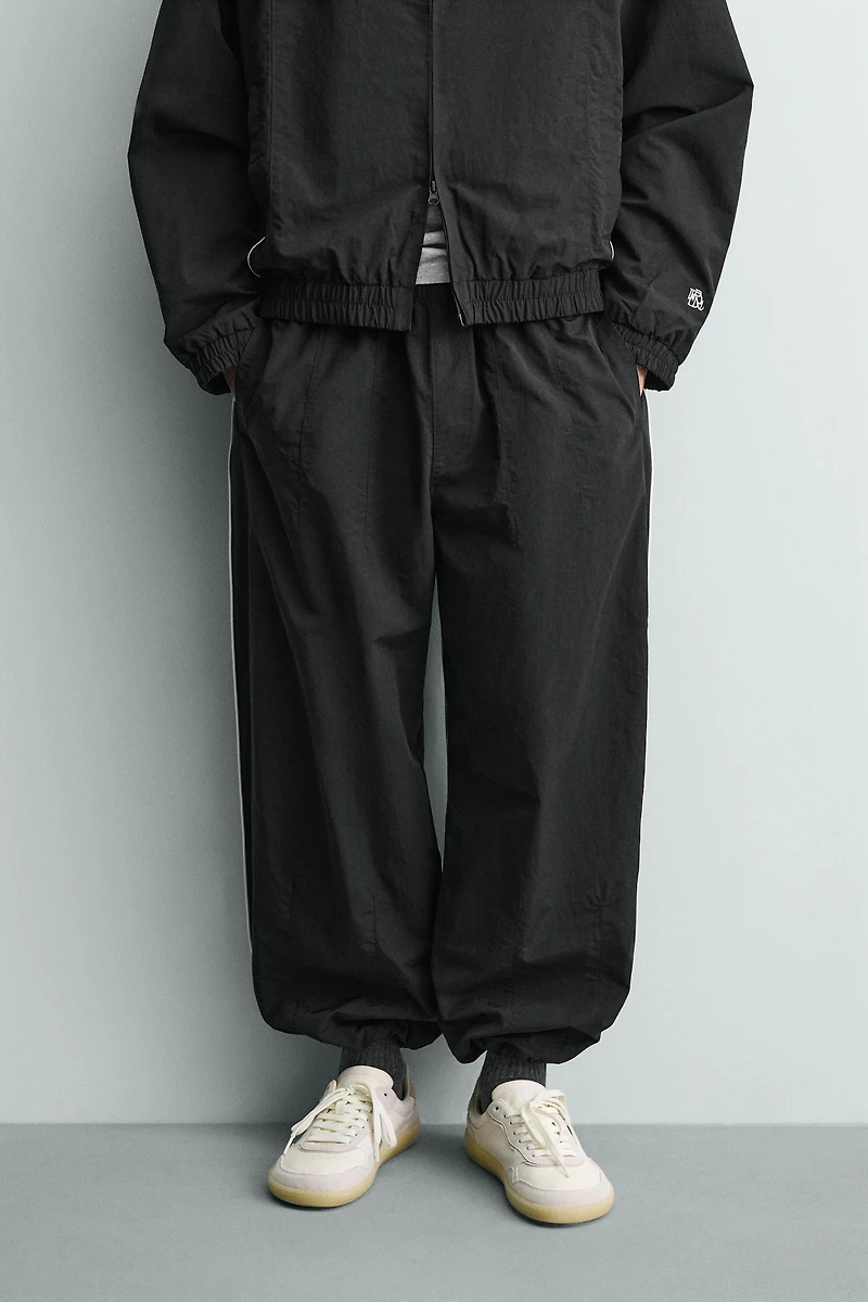 CONTRAST STRIPES TECHNICAL JOGGER PANTS