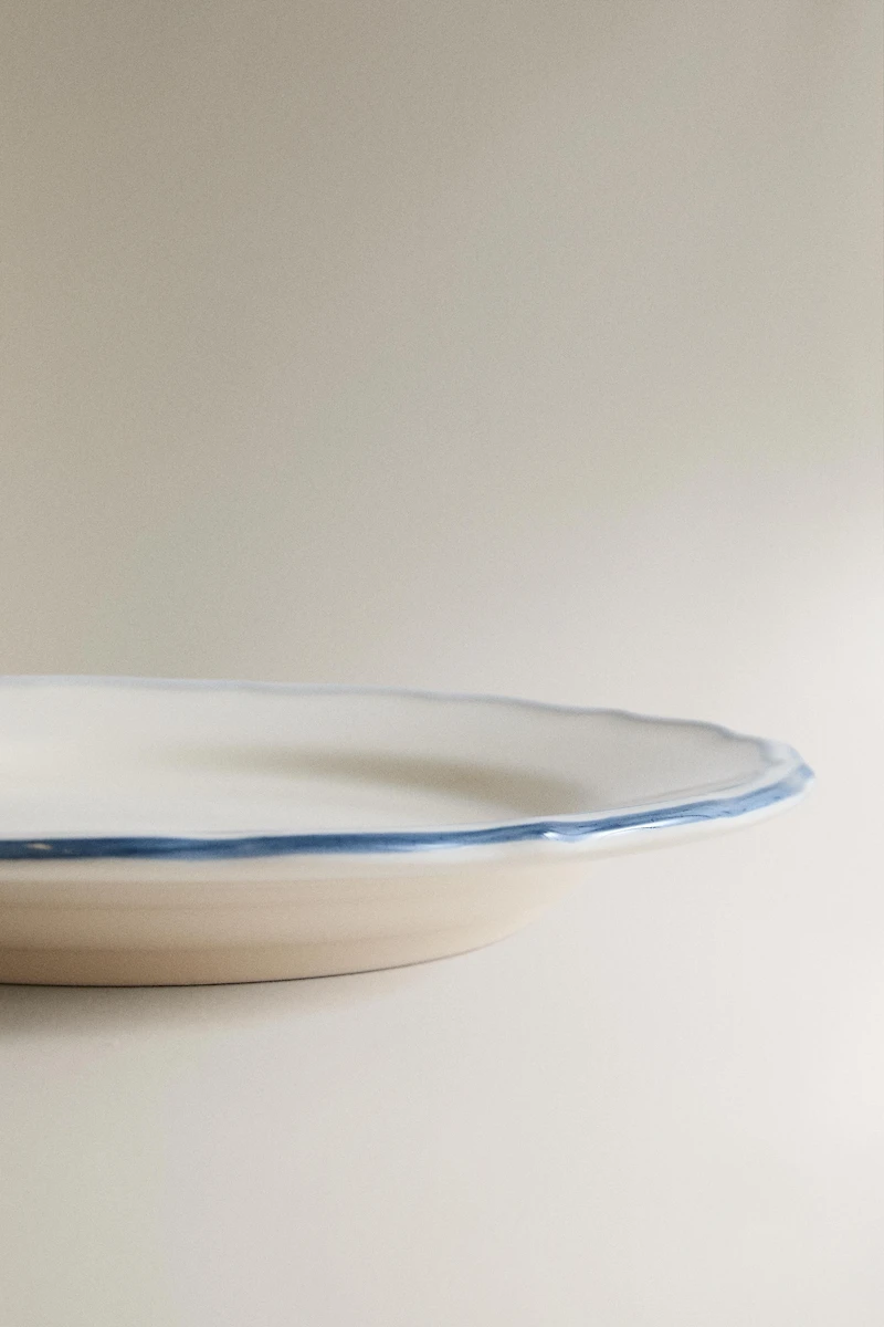 WAVY EARTHENWARE DESSERT PLATE WITH RIM