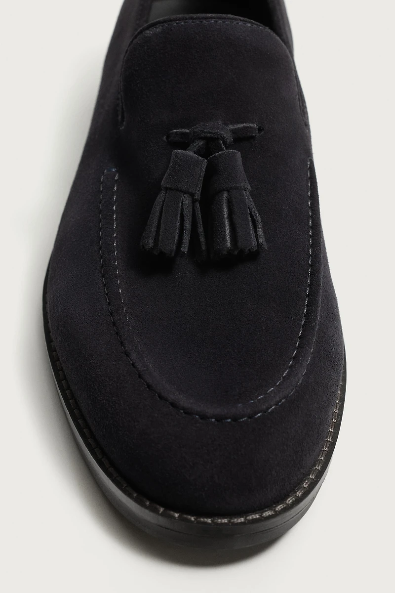TASSELED LEATHER LOAFERS