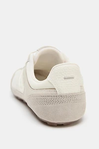 SOFT RUNNING SNEAKERS