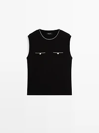 Sleeveless top with pocket details