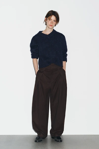 BALLOON STRIPED PLEATED PANTS