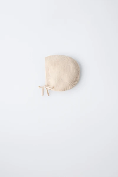 BONNET EN MAILLE