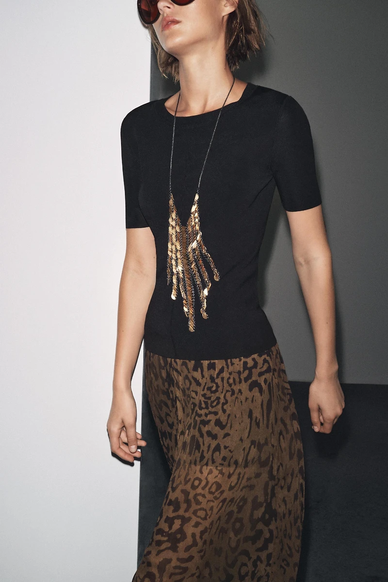 SHORT SLEEVE KNIT TOP