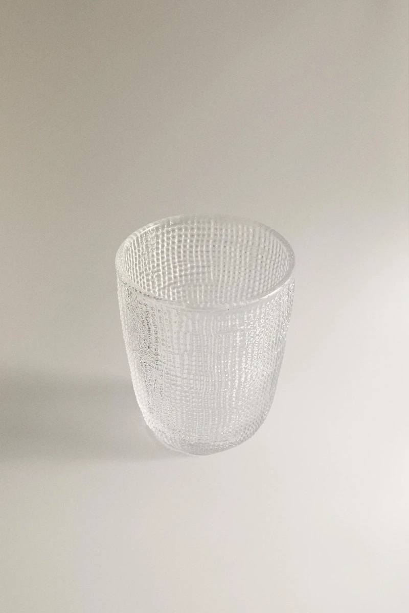 RAISED DESIGN GLASS TUMBLER