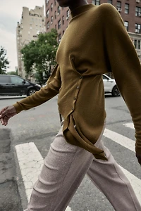 ASYMMETRIC KNIT SWEATER