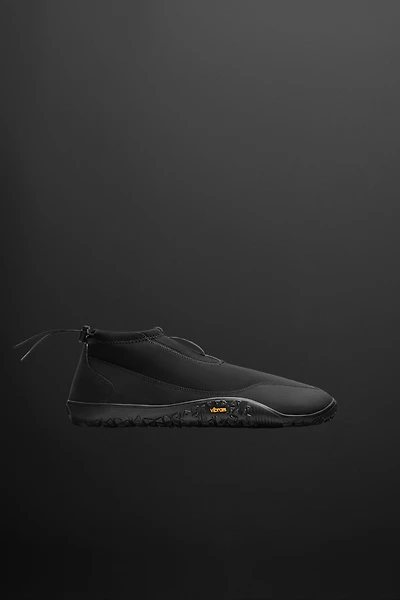 WATER SHOES X VIBRAM®