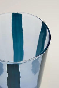 GLASS TUMBLER WITH LINE DESIGN