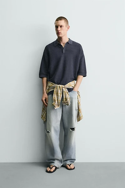 POLO EN MAILLE DÉLAVÉE COUPE DÉCONTRACTÉE