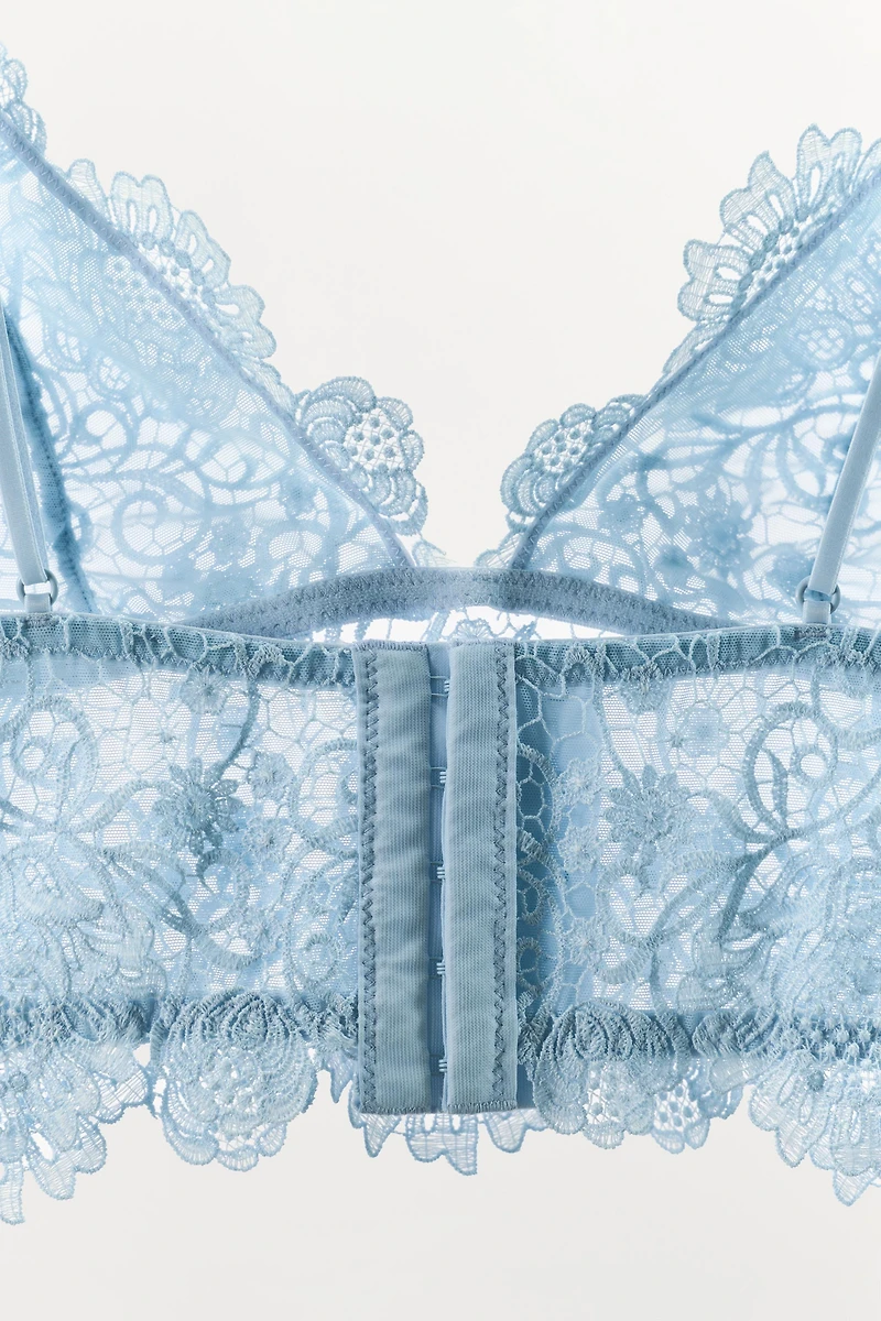 BRALETTE TRIANGULAIRE EN DENTELLE