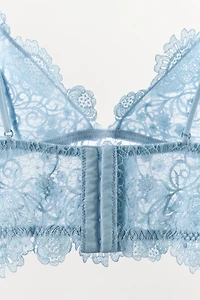 BRALETTE TRIANGULAIRE EN DENTELLE