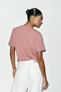 WASHED EFFECT BEAD TRIM T-SHIRT
